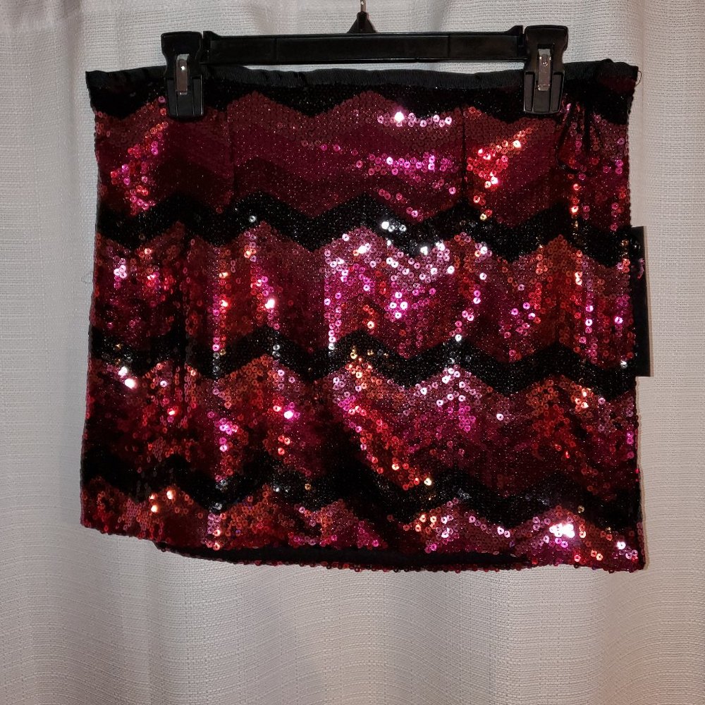 NWTMini Skirt Sequin Chevron Pink and Black